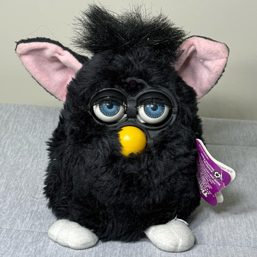 Black Furby 1998 Model 70-800 Witch's Cat SERIES 1 Blue Eyes with Tag, Works